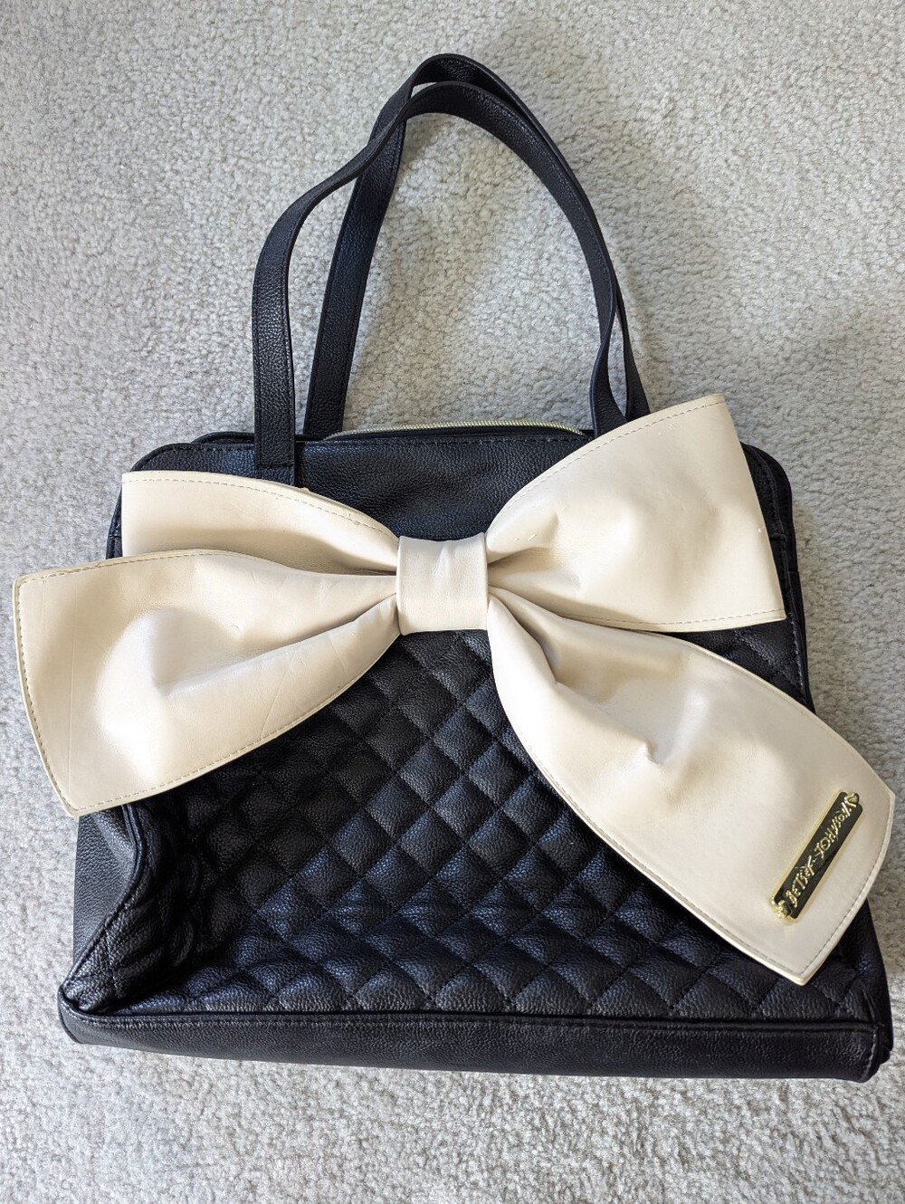 Betsey Johnson Big Bow Black And White Faux Leather Shoulder Bag